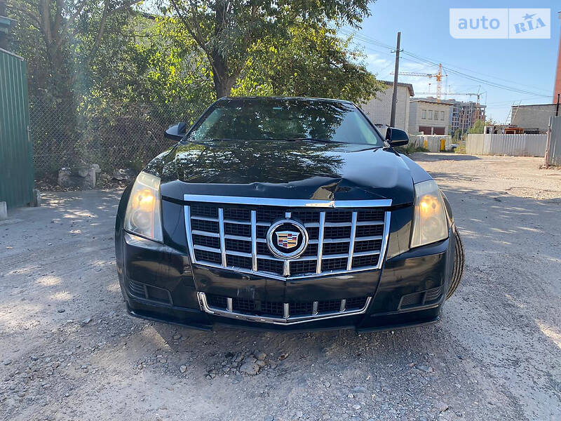 Седан Cadillac CTS 2012 в Львове