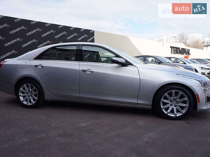 Седан Cadillac CTS 2014 в Чернівцях