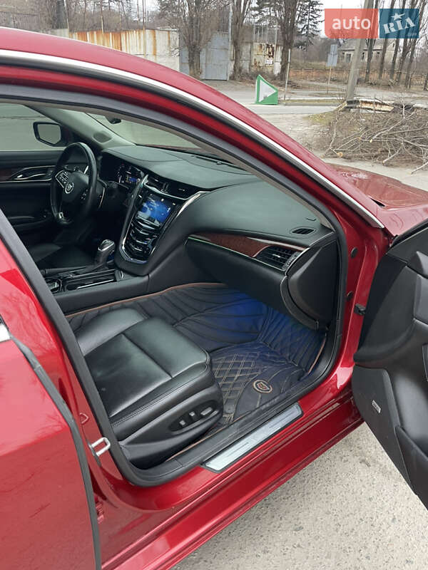 Седан Cadillac CTS 2013 в Дніпрі