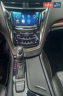 Седан Cadillac CTS 2014 в Львові