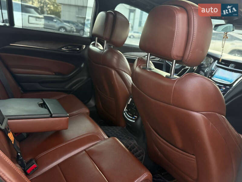 Седан Cadillac CTS 2013 в Киеве