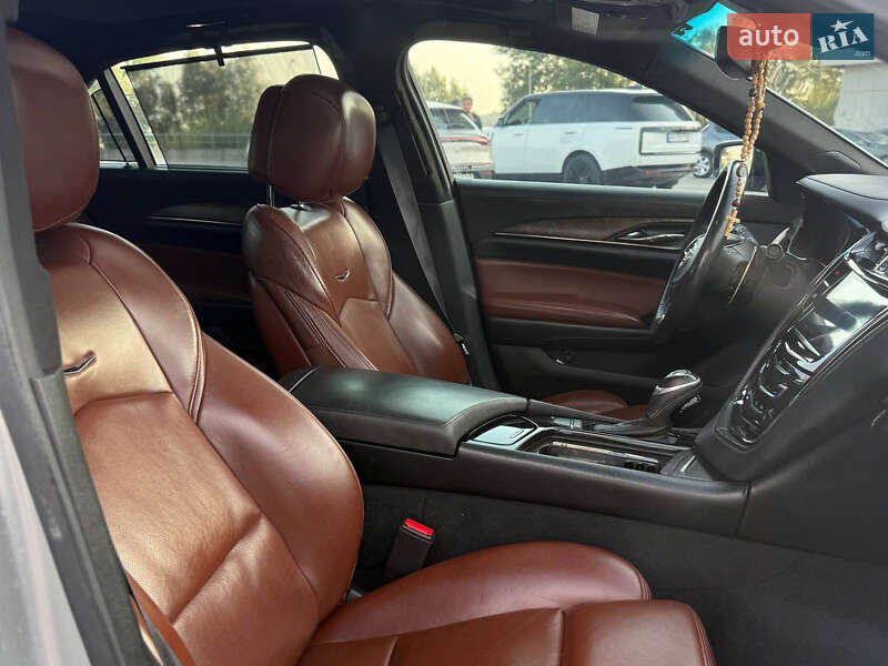 Седан Cadillac CTS 2013 в Киеве