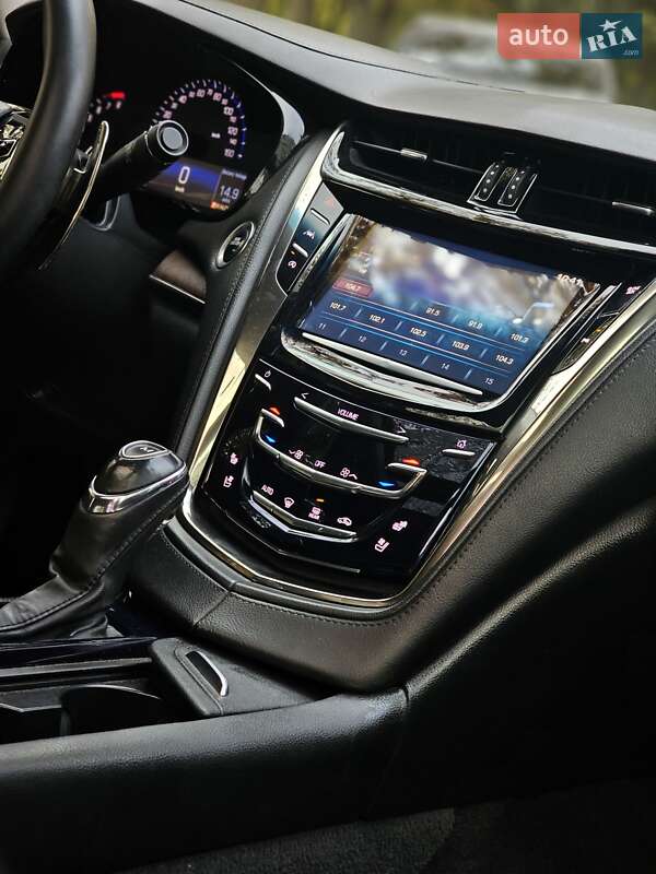 Седан Cadillac CTS 2015 в Львове