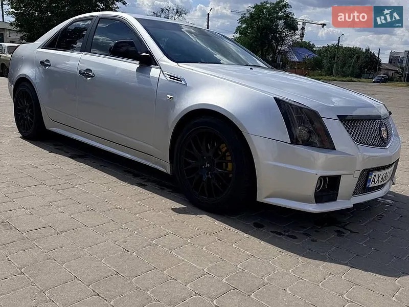 Cadillac CTS 2011