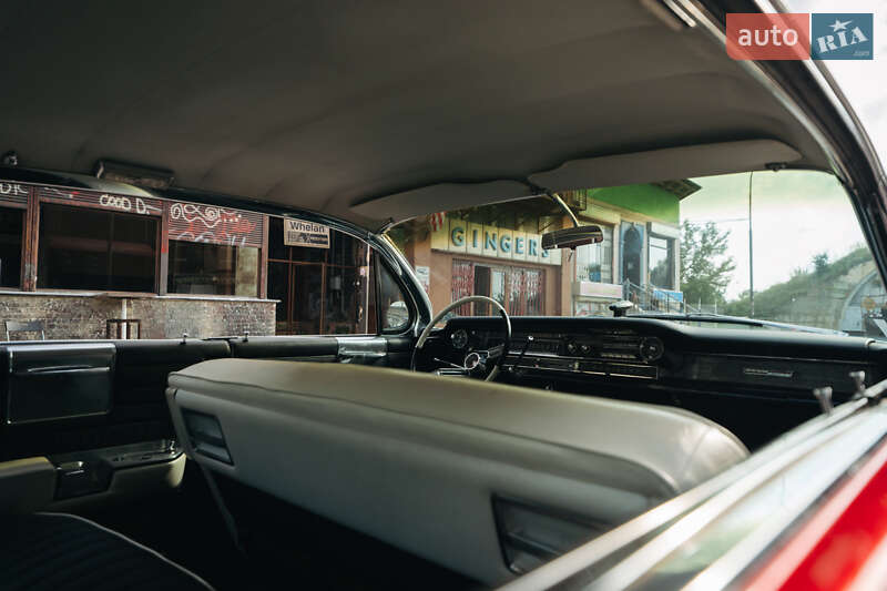 Седан Cadillac DE Ville 1961 в Києві