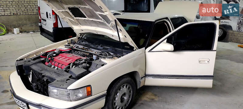 Седан Cadillac DE Ville 1996 в Каменец-Подольском