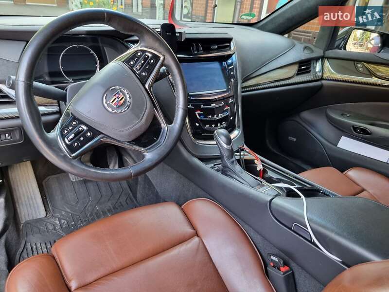 Седан Cadillac ELR 2014 в Чернігові