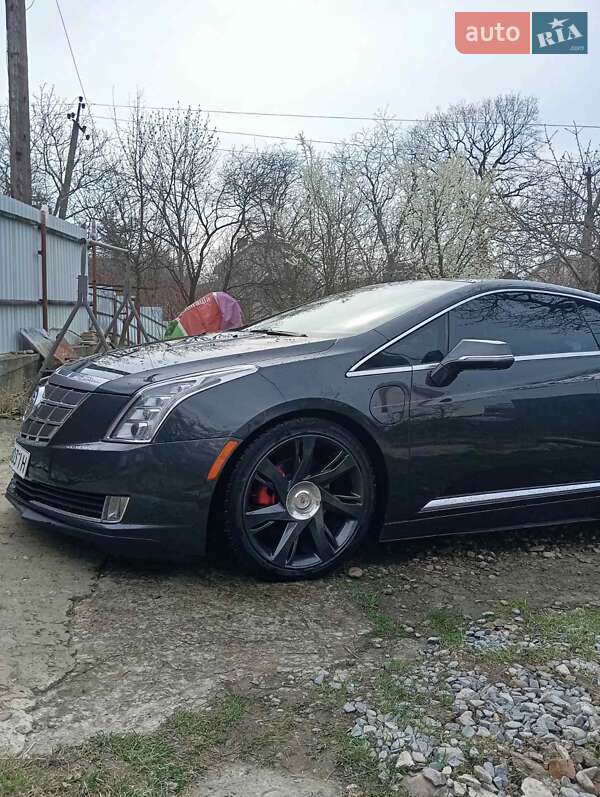 Купе Cadillac ELR 2013 в Ивано-Франковске
