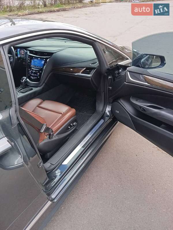 Купе Cadillac ELR 2013 в Ивано-Франковске