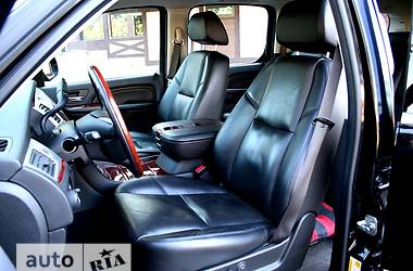 Внедорожник / Кроссовер Cadillac Escalade 2008 в 