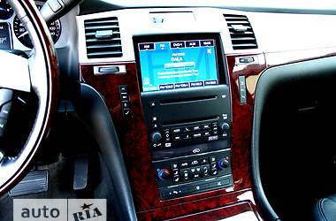 Внедорожник / Кроссовер Cadillac Escalade 2008 в 