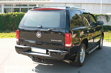 Внедорожник / Кроссовер Cadillac Escalade 2005 в 