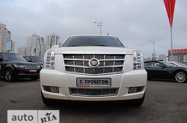 Внедорожник / Кроссовер Cadillac Escalade 2013 в 