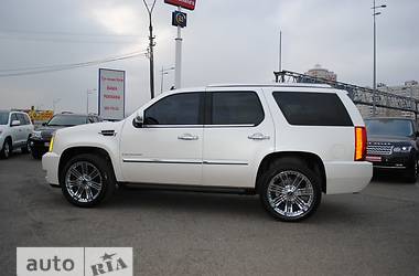 Внедорожник / Кроссовер Cadillac Escalade 2013 в 