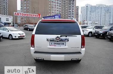 Внедорожник / Кроссовер Cadillac Escalade 2013 в 
