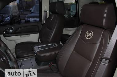 Внедорожник / Кроссовер Cadillac Escalade 2013 в 