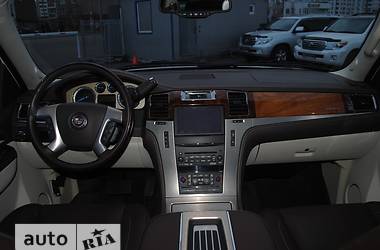 Внедорожник / Кроссовер Cadillac Escalade 2013 в 