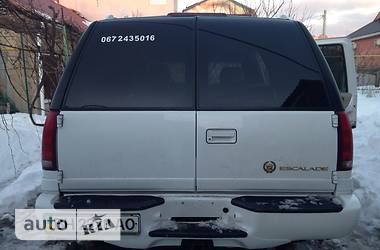 Внедорожник / Кроссовер Cadillac Escalade 2000 в 