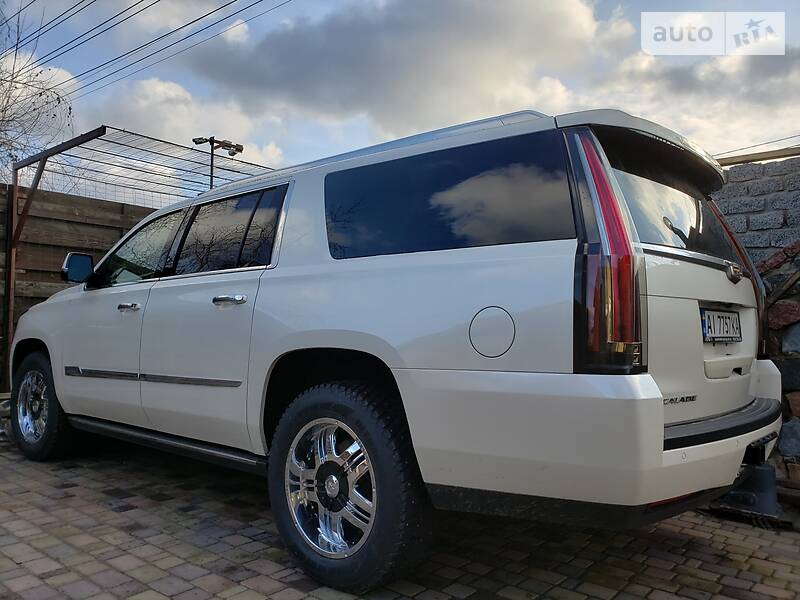 Внедорожник / Кроссовер Cadillac Escalade 2015 в Киеве