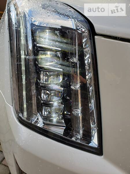 Внедорожник / Кроссовер Cadillac Escalade 2015 в Киеве