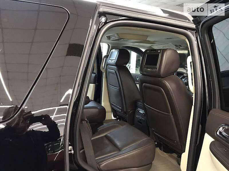 Внедорожник / Кроссовер Cadillac Escalade 2010 в Киеве