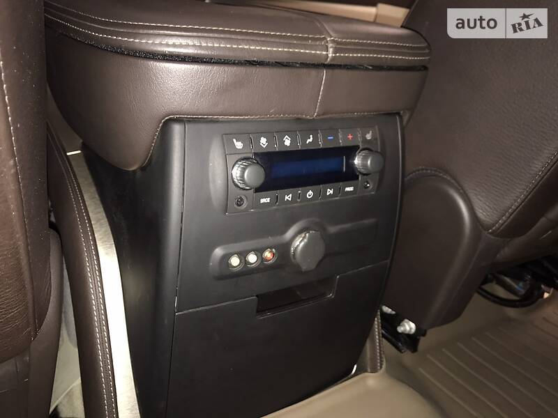 Внедорожник / Кроссовер Cadillac Escalade 2010 в Киеве
