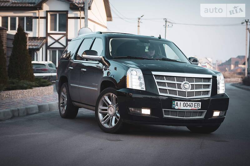Внедорожник / Кроссовер Cadillac Escalade 2010 в Киеве