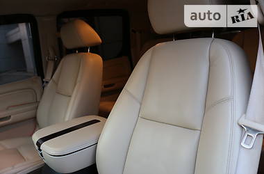Внедорожник / Кроссовер Cadillac Escalade 2008 в 