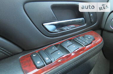 Внедорожник / Кроссовер Cadillac Escalade 2013 в 