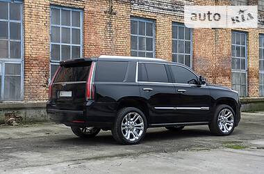 Внедорожник / Кроссовер Cadillac Escalade 2014 в Киеве