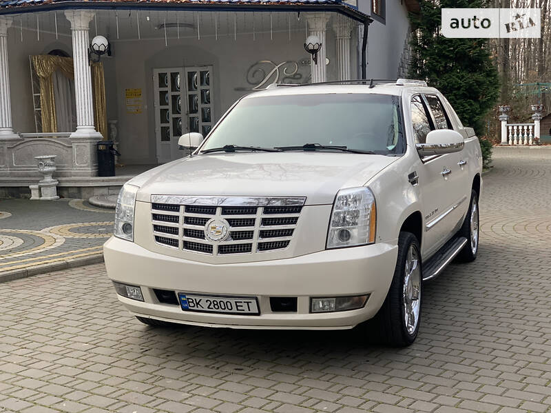 Пикап Cadillac Escalade 2012 в Ивано-Франковске