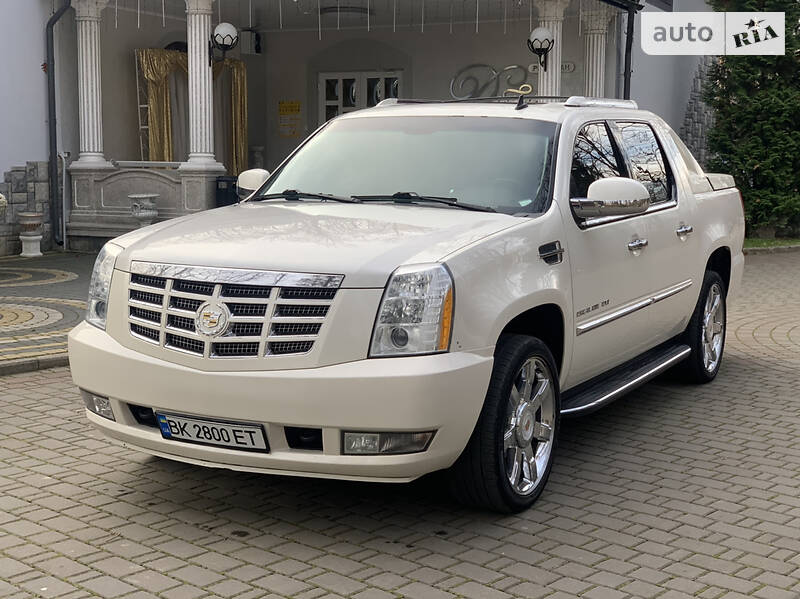 Пикап Cadillac Escalade 2012 в Ивано-Франковске