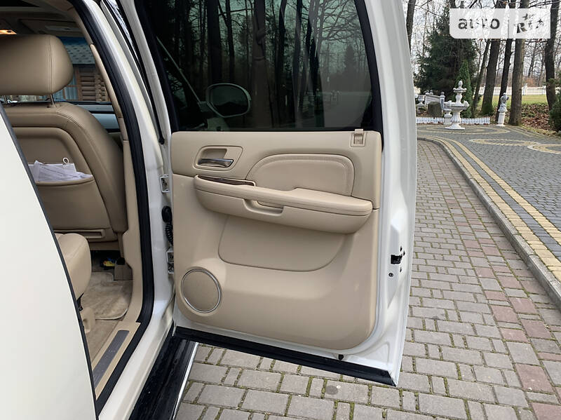 Пикап Cadillac Escalade 2012 в Ивано-Франковске