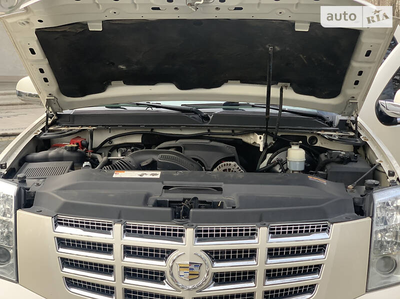 Пикап Cadillac Escalade 2012 в Ивано-Франковске