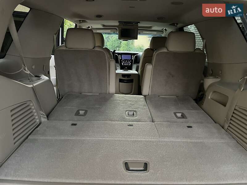 Внедорожник / Кроссовер Cadillac Escalade 2015 в Киеве фото 14 Внедорожник / Кроссовер Cadillac Escalade 2015 в Киеве