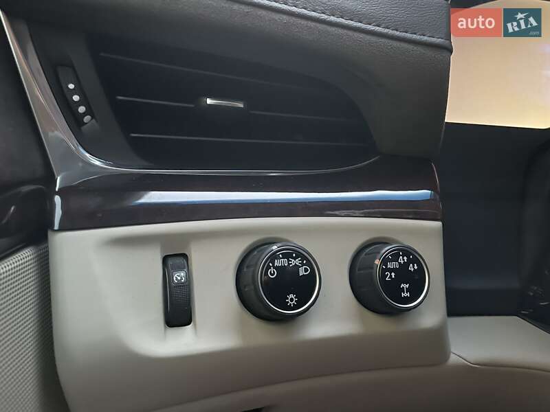 Внедорожник / Кроссовер Cadillac Escalade 2015 в Киеве фото 20 Внедорожник / Кроссовер Cadillac Escalade 2015 в Киеве