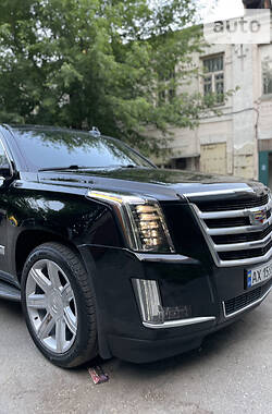 Внедорожник / Кроссовер Cadillac Escalade 2015 в Киеве