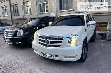 Внедорожник / Кроссовер Cadillac Escalade 2013 в Кропивницком