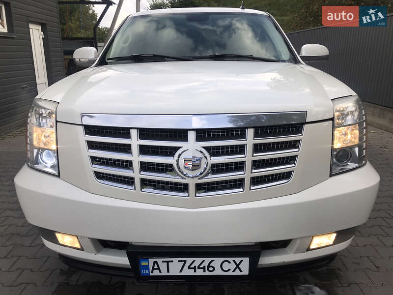 Внедорожник / Кроссовер Cadillac Escalade 2007 в Косове фото 21 Внедорожник / Кроссовер Cadillac Escalade 2007 в Косове