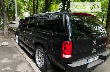 Внедорожник / Кроссовер Cadillac Escalade 2003 в 
