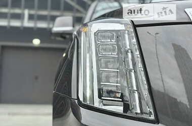 Внедорожник / Кроссовер Cadillac Escalade 2016 в 
