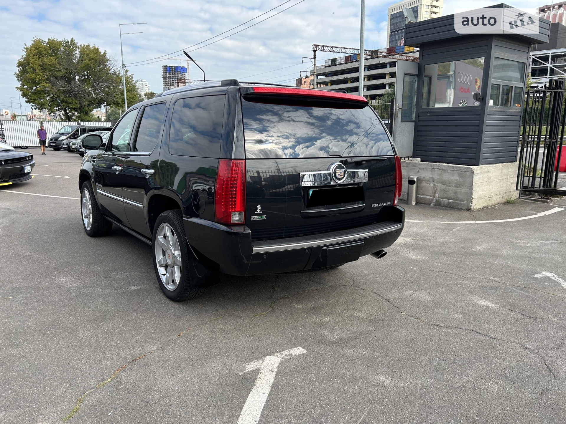 2011 Cadillac Escalade - мініатюра 6