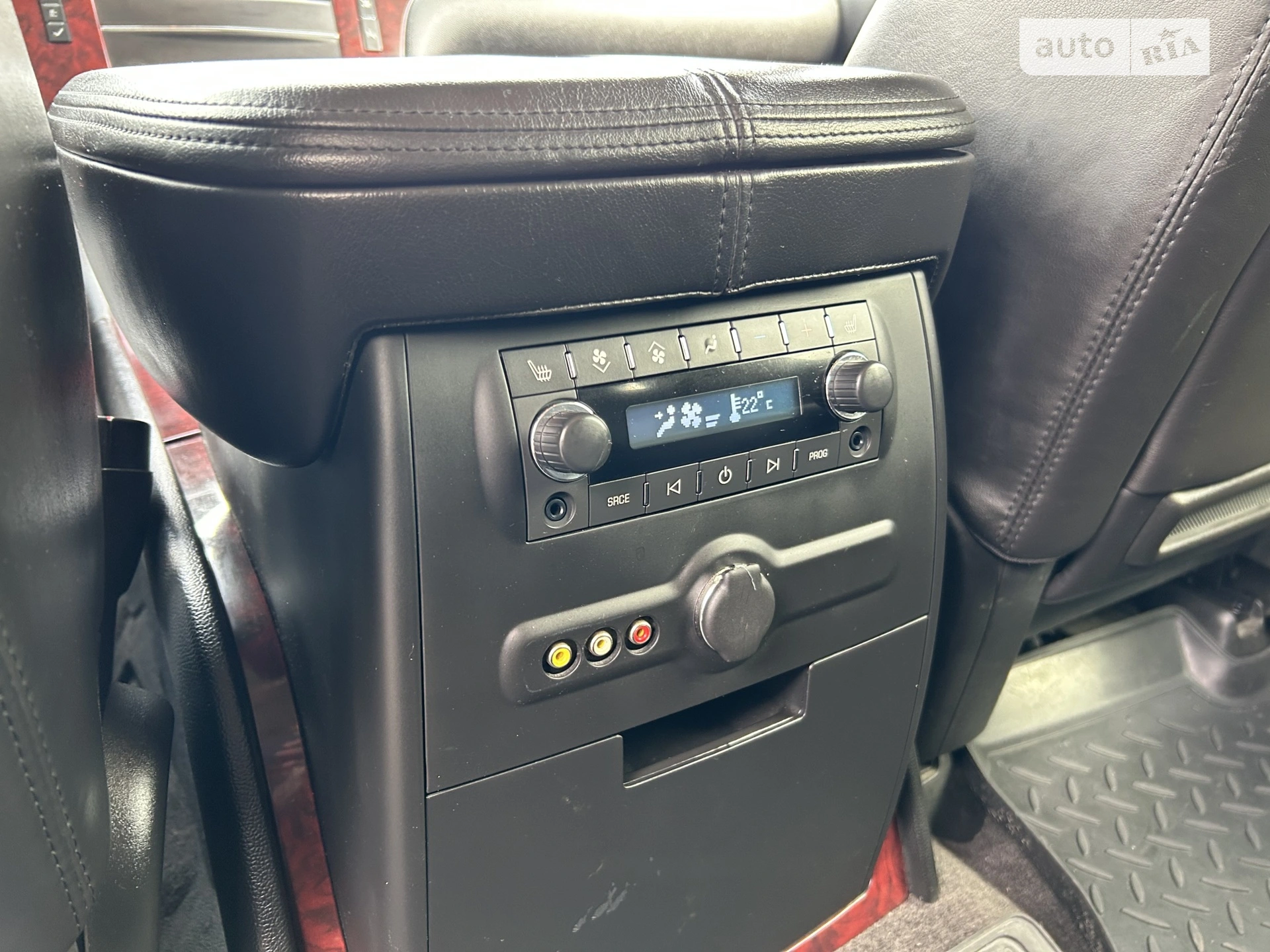 2011 Cadillac Escalade - мініатюра 24