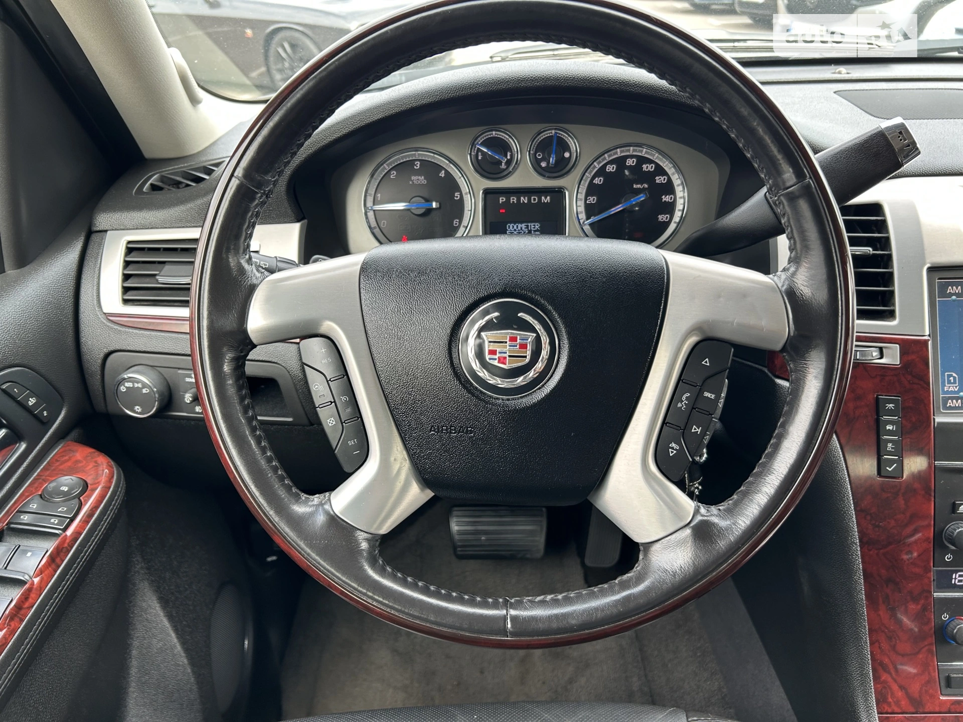 2011 Cadillac Escalade - мініатюра 9