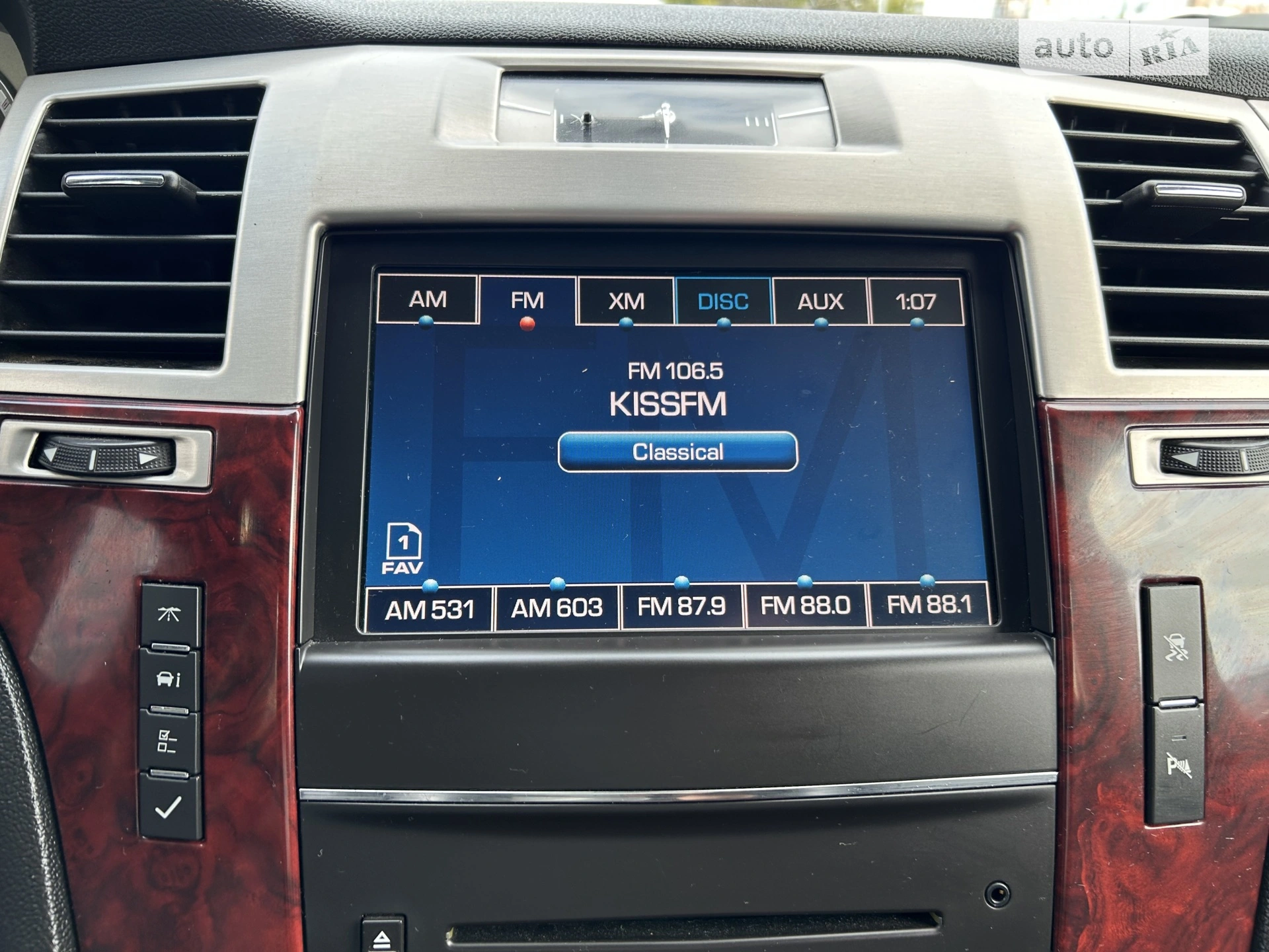 2011 Cadillac Escalade - мініатюра 12