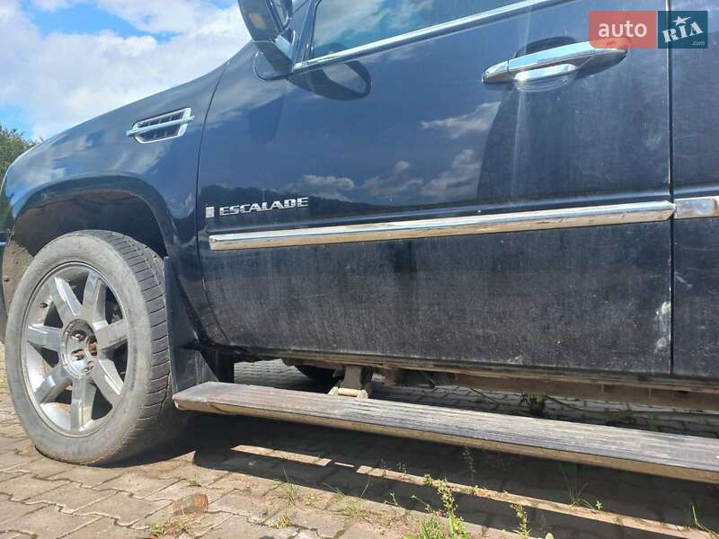 Внедорожник / Кроссовер Cadillac Escalade 2007 в Черновцах