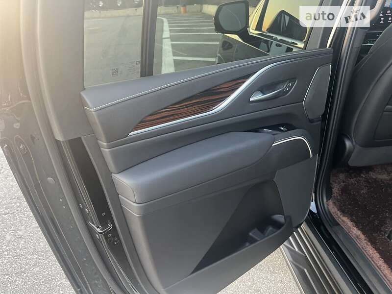 Внедорожник / Кроссовер Cadillac Escalade 2022 в Луцке