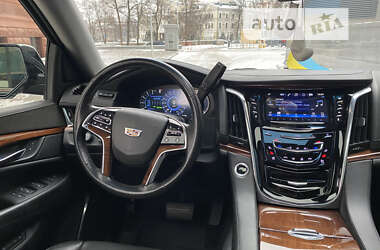 Внедорожник / Кроссовер Cadillac Escalade 2015 в Харькове
