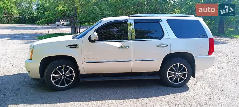 Cadillac Escalade 2008 VIN 1GYFK63878R241127 фото оголошення 11 з 47