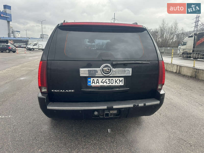 Внедорожник / Кроссовер Cadillac Escalade 2006 в Киеве